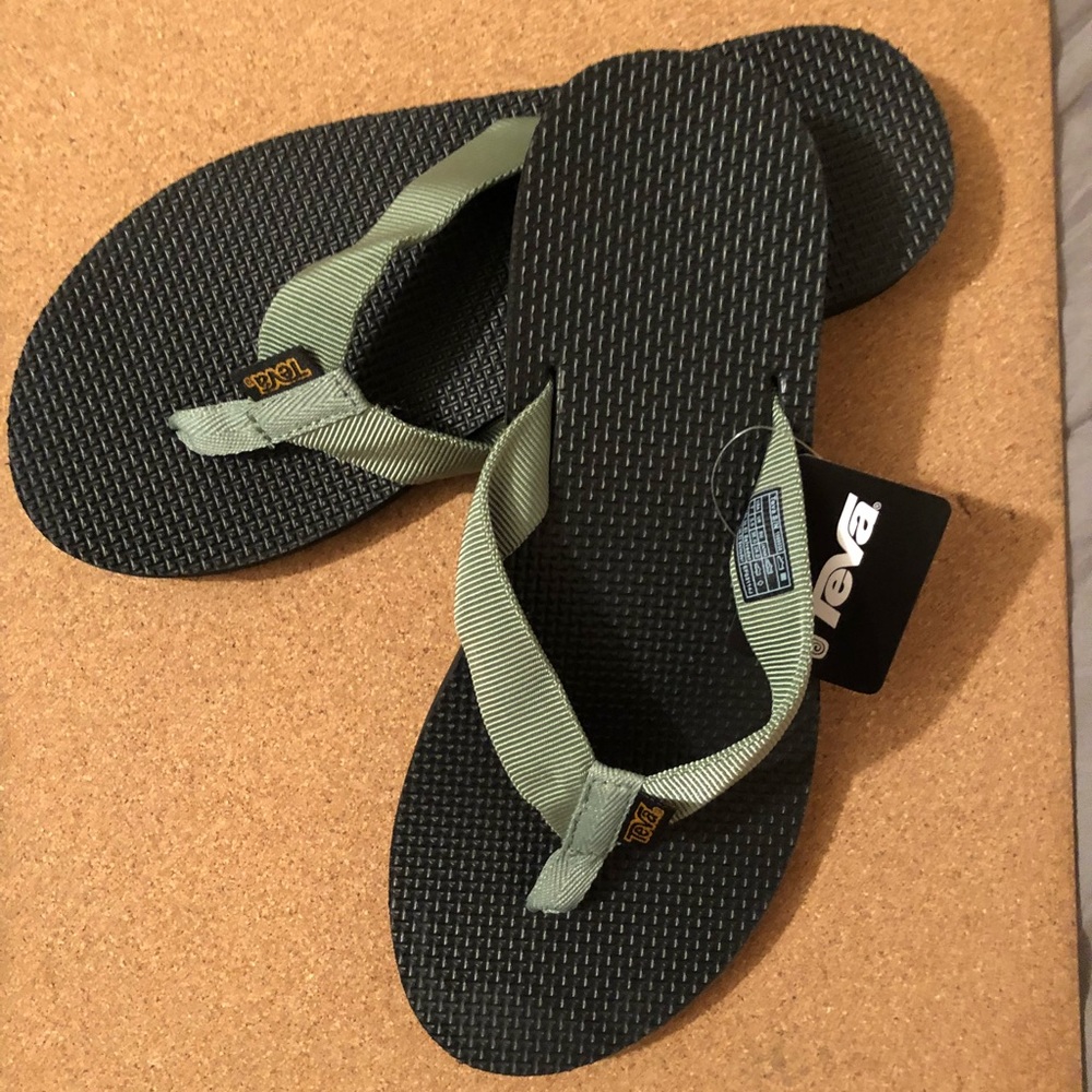 NWT Teva Flip Flop Sandals